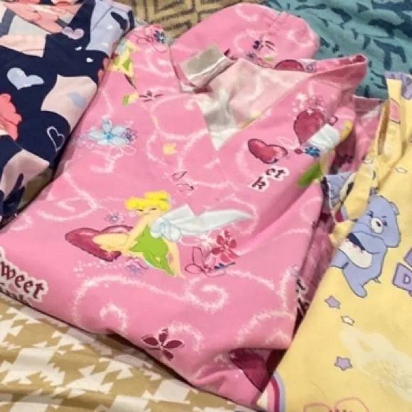 One Tinkerbell scrub. Size medium - Picture 3 of 3